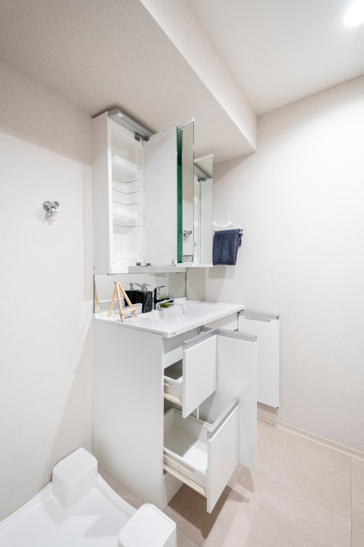 カーネ・小日向 角部屋で全居室窓付きの2LDK 東京の高級中古