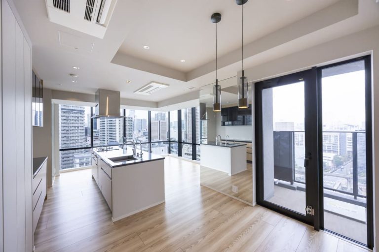 プラウドタワー芝浦　レインボーブリッジを望む角部屋3LDK