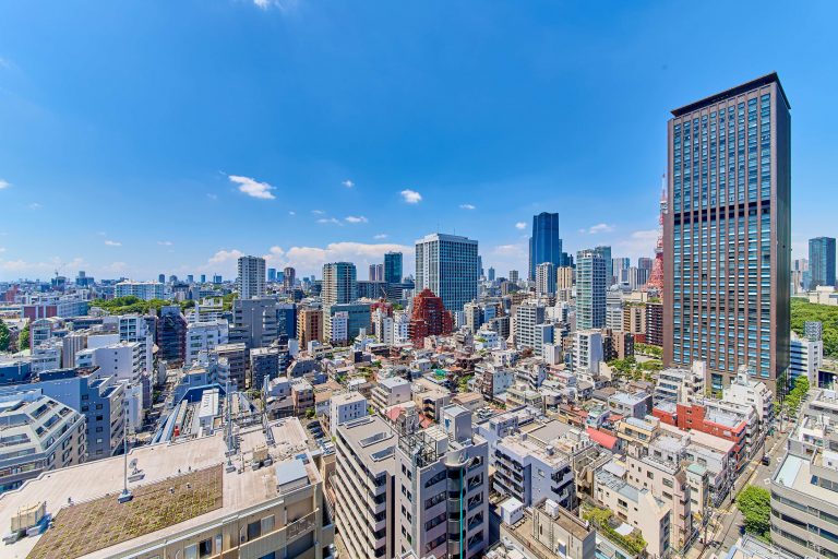 三田　開放感を与えてくれる大きな窓と見晴らしのいい景色