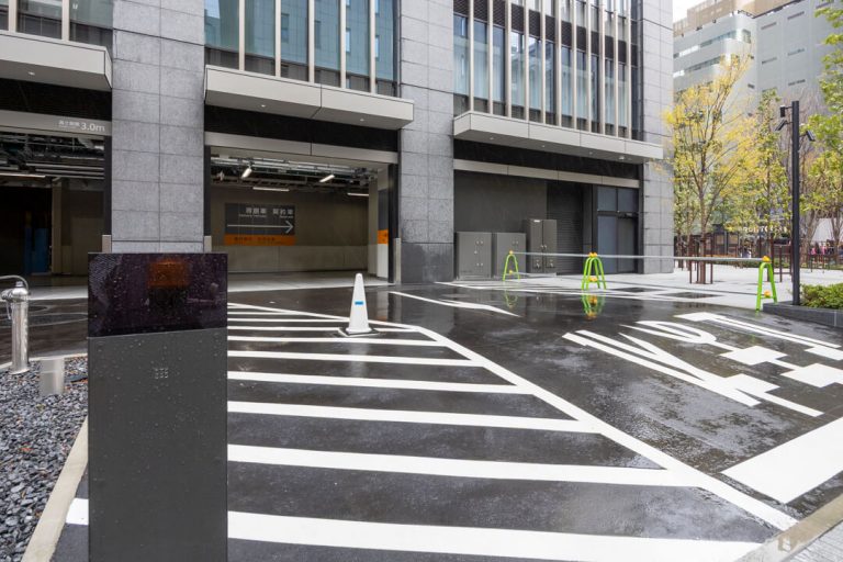 駐車場 入口