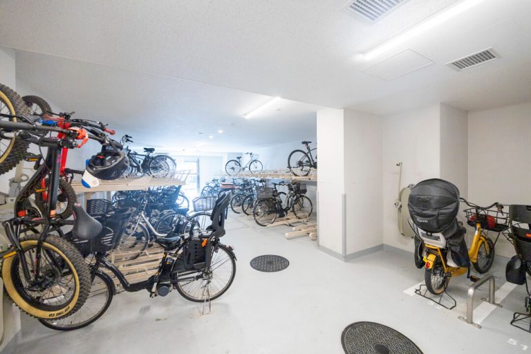 駐輪場