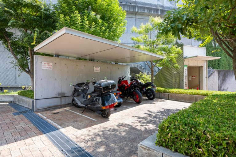 バイク置き場