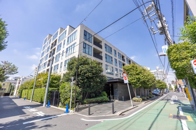 グランスイート広尾　南麻布の邸宅、ワイドスパン設計の明るい住まい