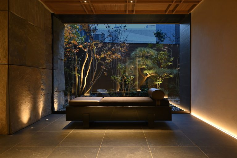 エントランスラウンジ