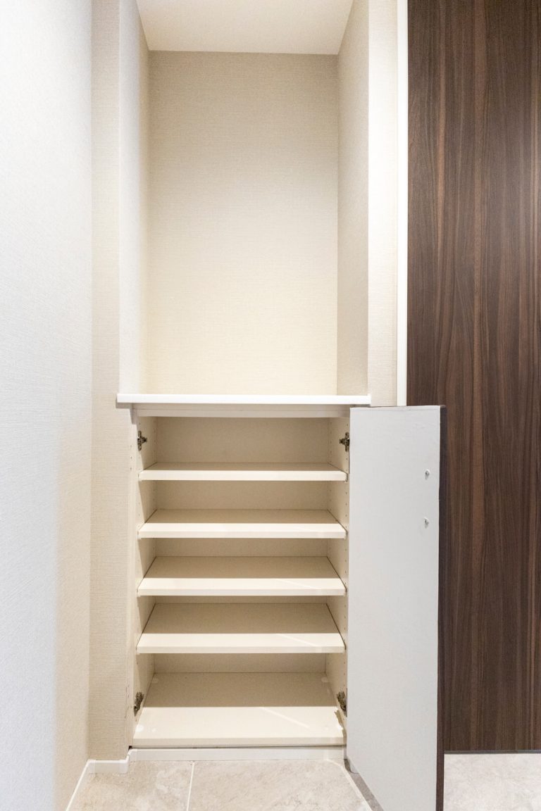 玄関 シューズボックス