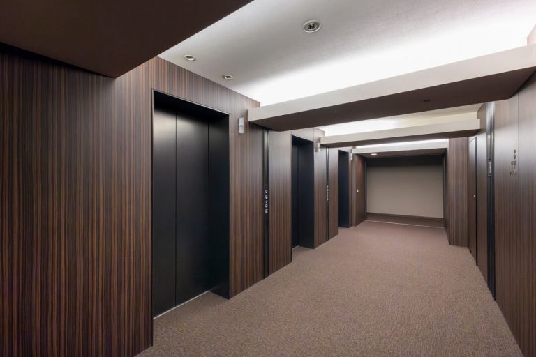 33Fエレベーターホール