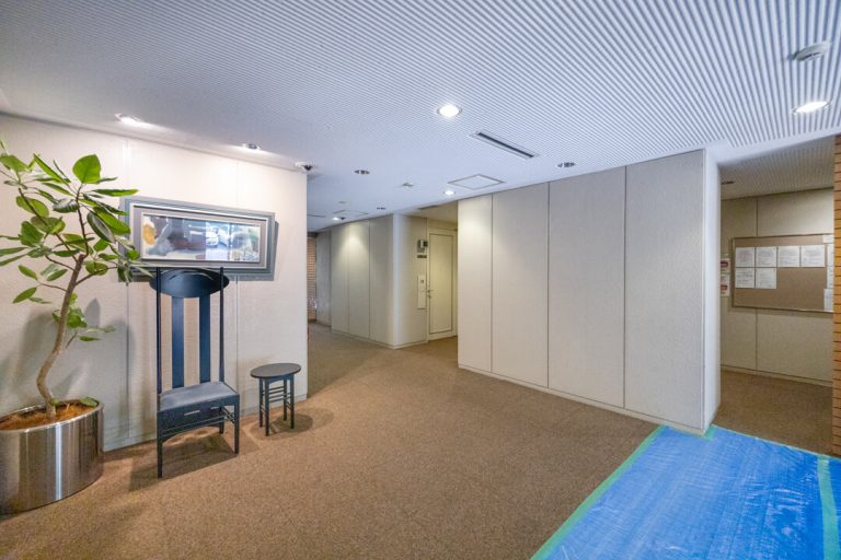 エントランスホール