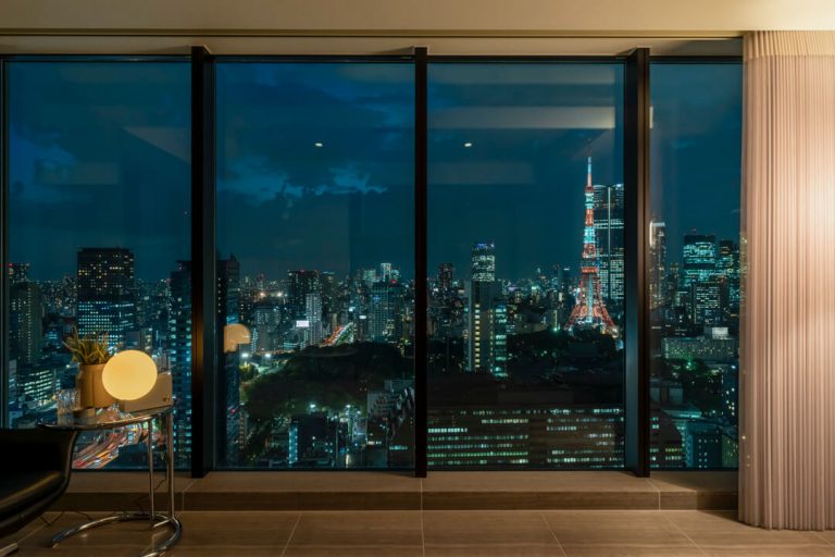リビングダイニング夜景