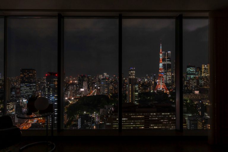 リビングダイニング夜景