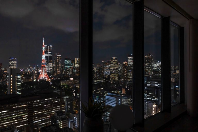リビングダイニング夜景