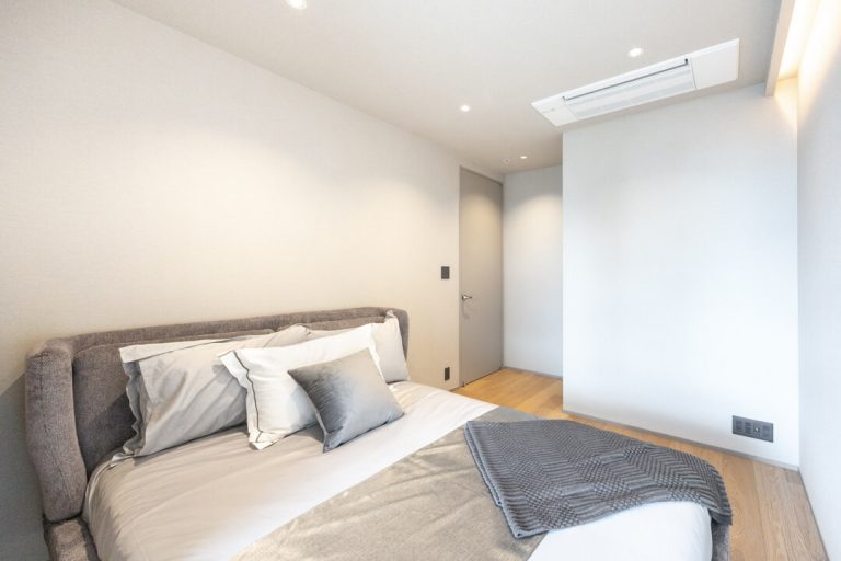 洋室（約6.4帖）