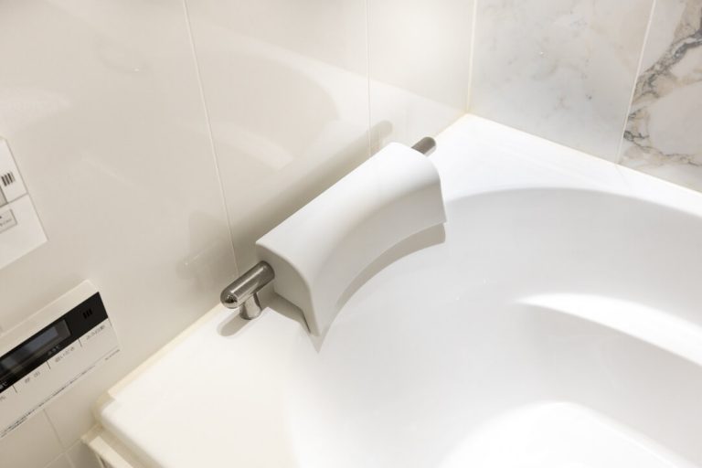 浴室 ヘッドレスト