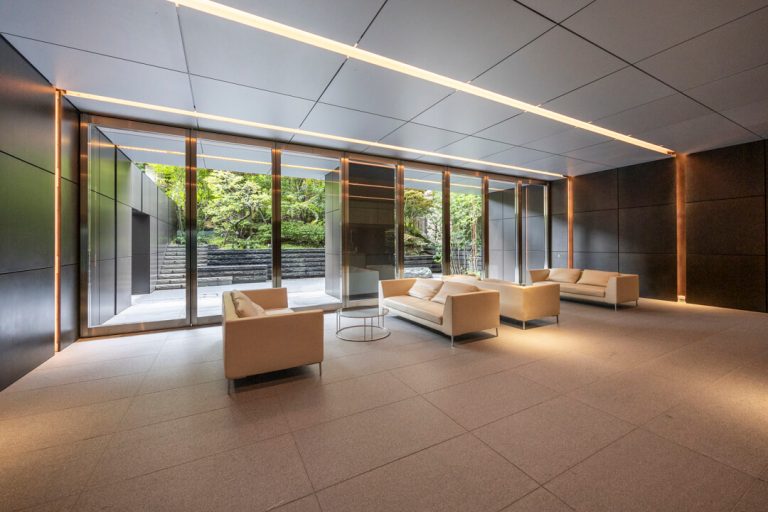 エントランスロビー