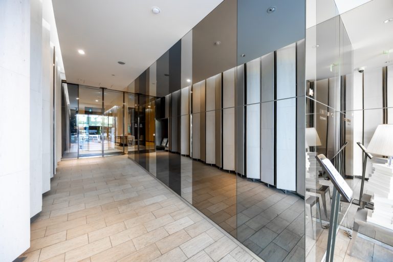 エントランスホール