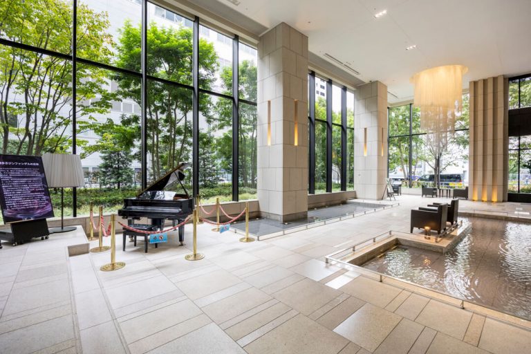 エントランスホール