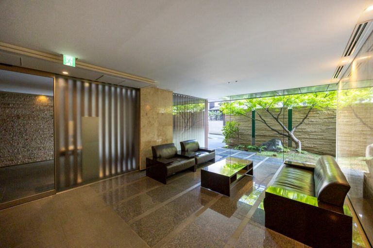 エントランスロビー