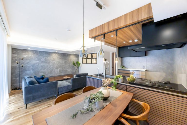 六本木一丁目 駅から徒歩1分!ペットと住める家具付きの2LDK