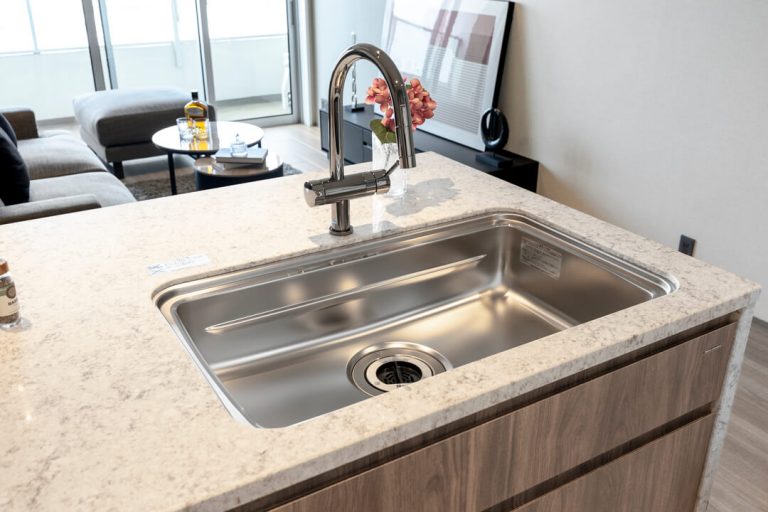 キッチン シンク