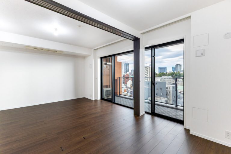 洋室、リビングダイニング