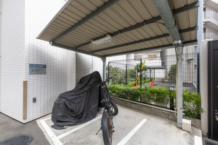 バイク置き場