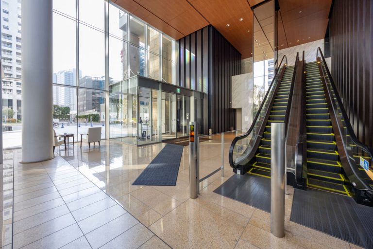 エントランスホール