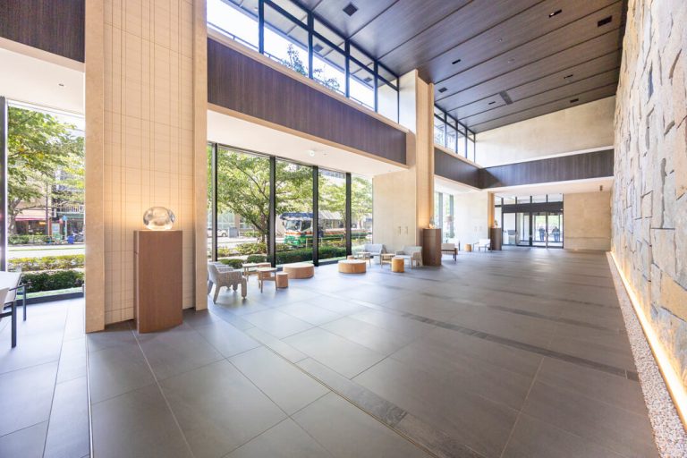 エントランスホール