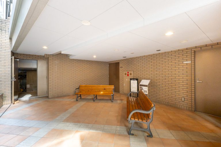 エントランスホール