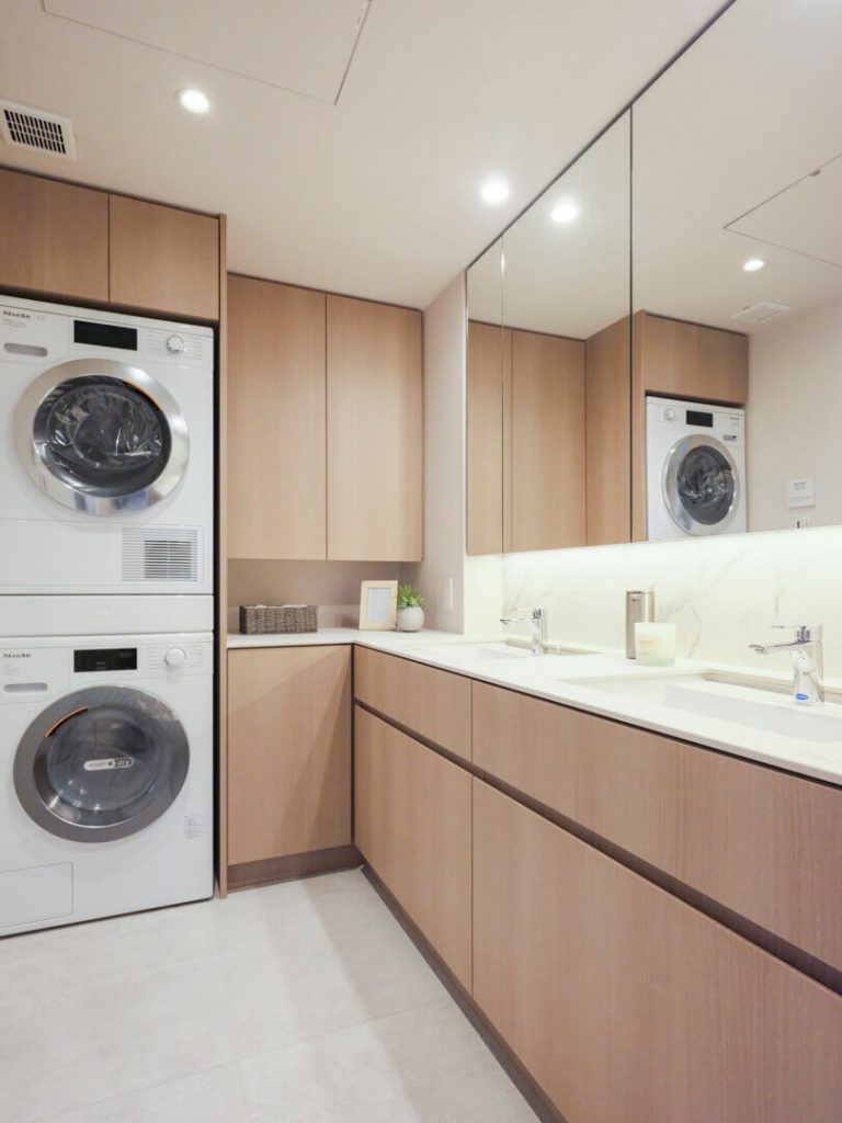 洗面室 ビルトイン洗濯機・乾燥機付き