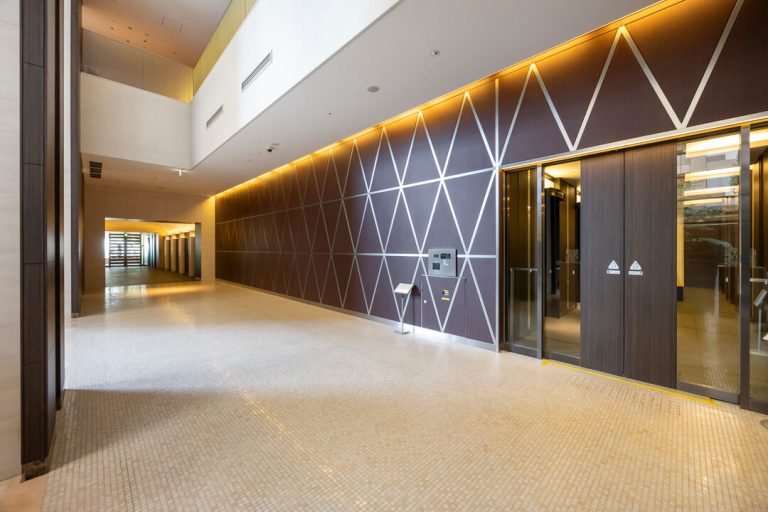 エントランスホール