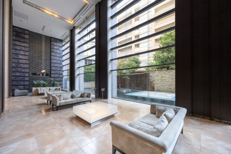 エントランスロビー