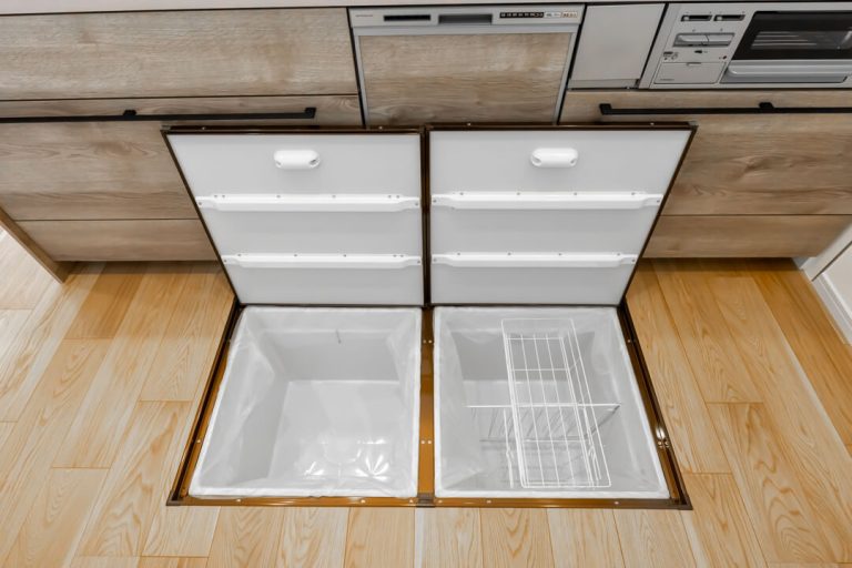 キッチン 床下収納