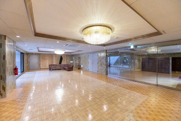 エントランスホール