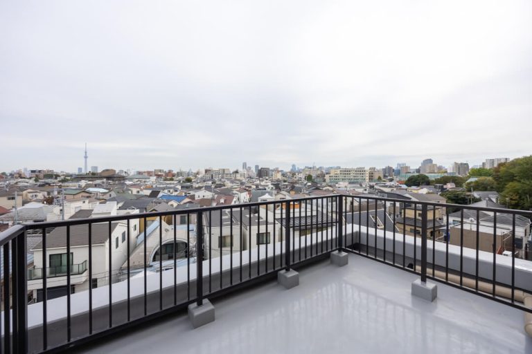 ルーフバルコニー