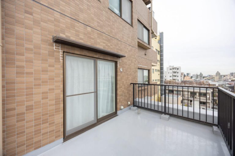 ルーフバルコニー