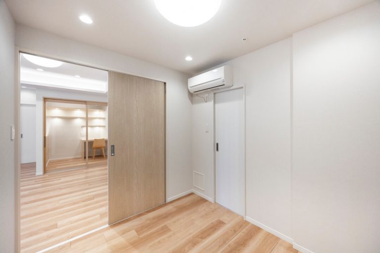 サービスルーム