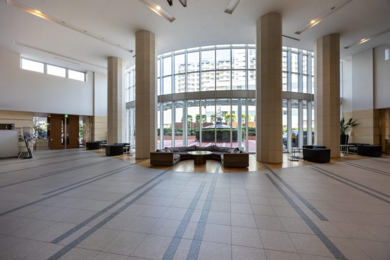 エントランスホール