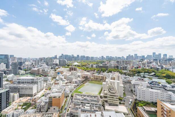 パークコート千代田富士見ザタワー　29階部、皇居・千鳥ヶ淵が望める開放的な景色