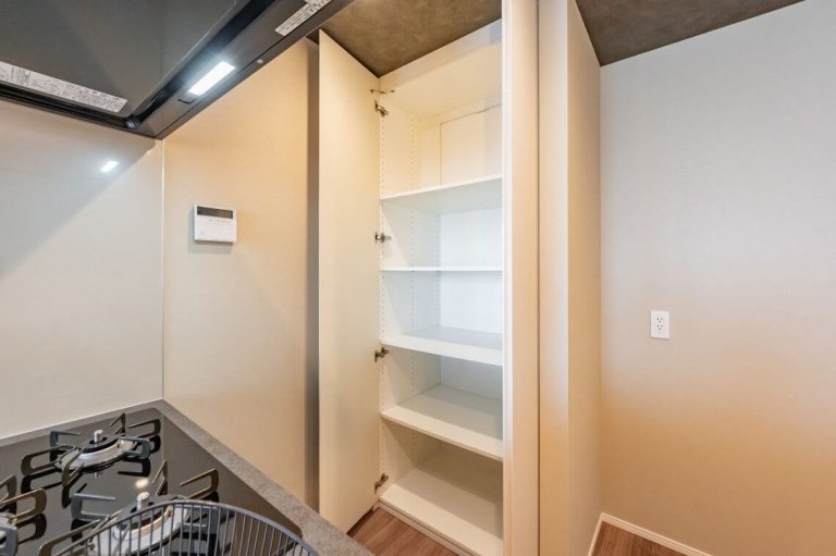 キッチン パントリー