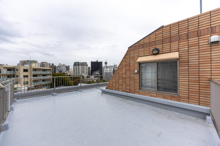 ルーフバルコニー