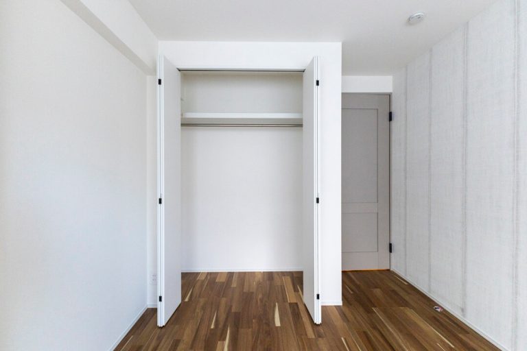 洋室1 クローゼット