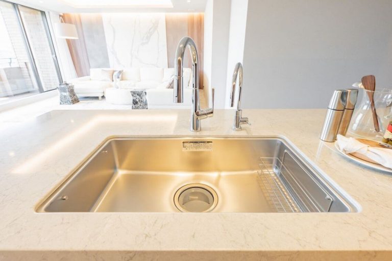 キッチン シンク（浄水器付）