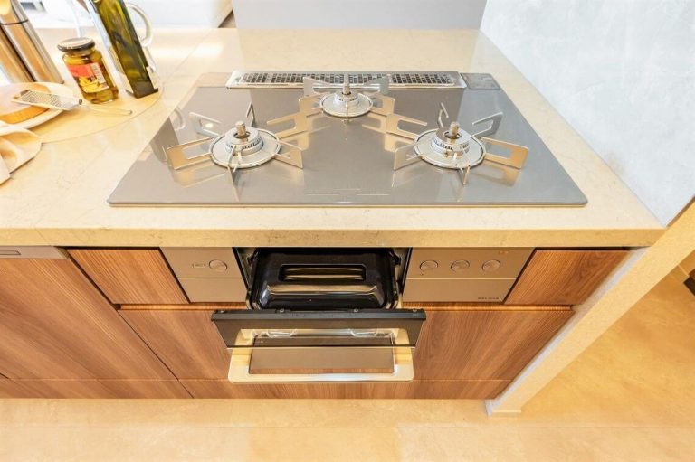 キッチン 3口ガスコンロ