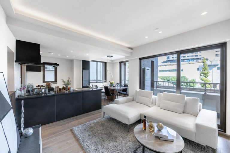 グランフラッツ文京・千石　暮らしやすい住環境！通風良好な角部屋の3LDK