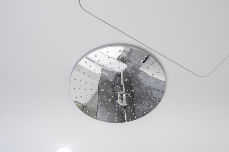 浴室 オーバーヘッドシャワー