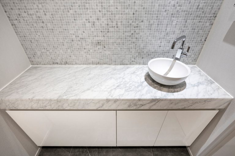 トイレ 手洗いカウンター