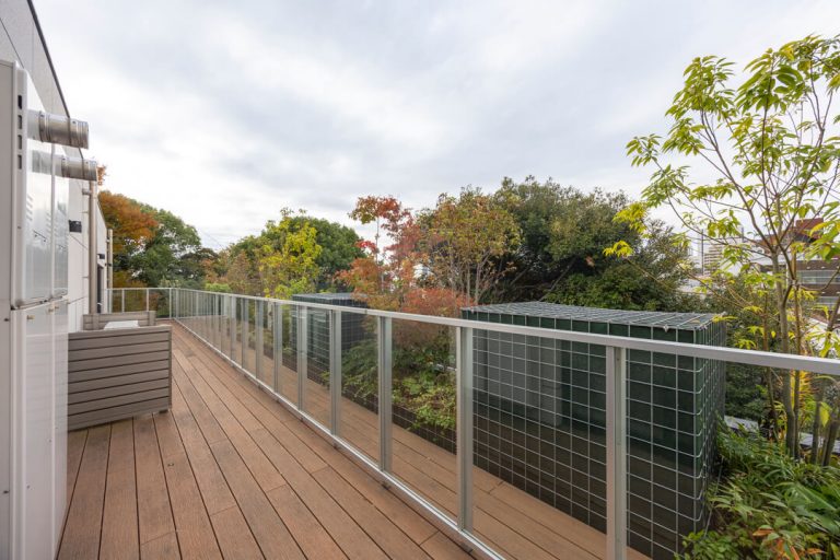 ルーフバルコニー