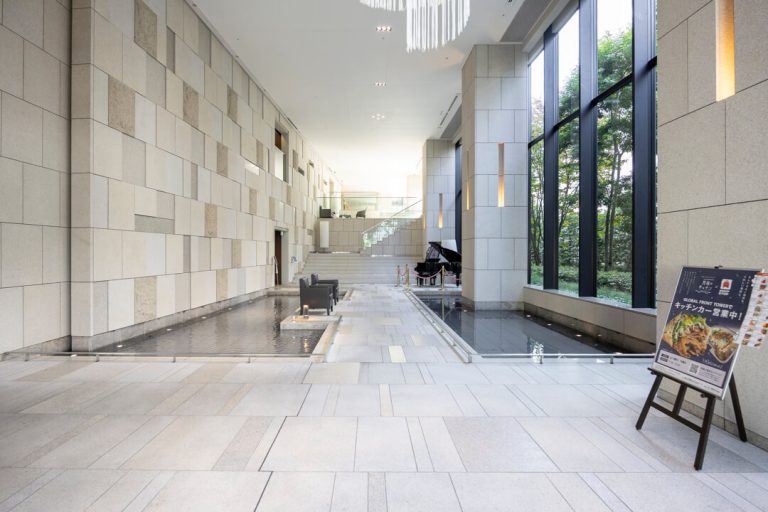 エントランスホール