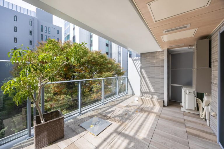 ルーフバルコニー