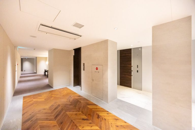 エントランスホール