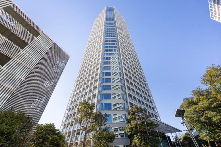 二子玉川ライズタワー＆レジデンスタワーイースト棟　二子玉川公園を望む、開放的なワイドスパン住戸